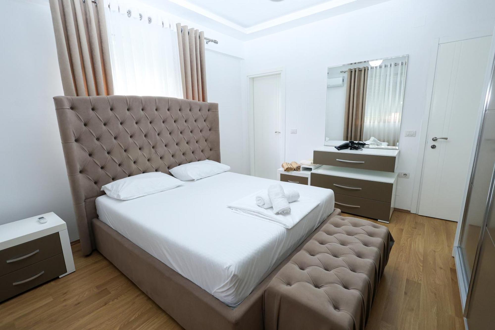 Romina Apartment Berat Eksteriør bilde
